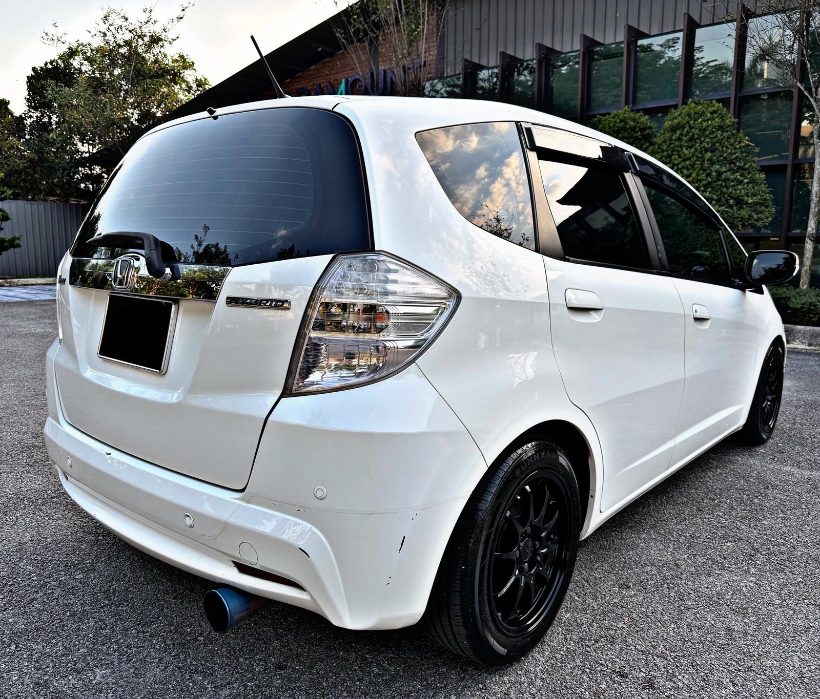 HONDA JAZZ HYBRID 1.3 AUTO - Image 2