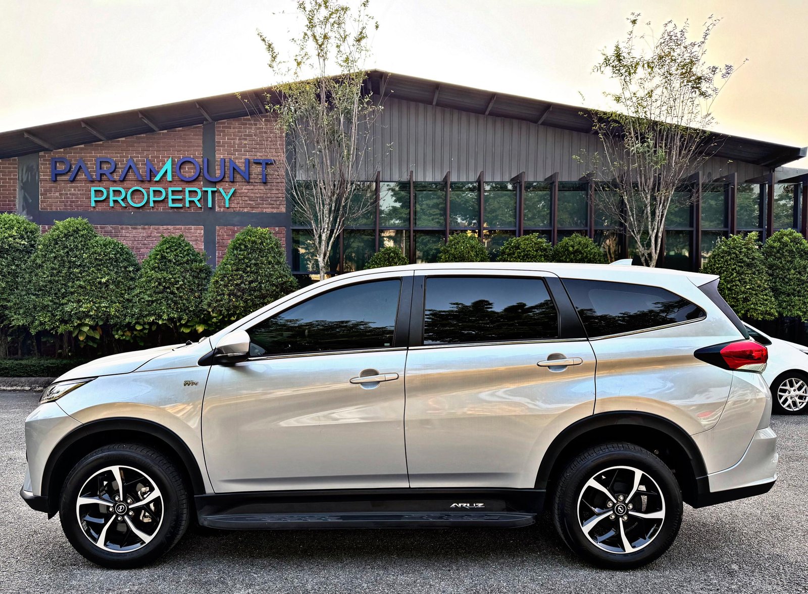 PERODUA ARUZ 1.5 X AUTO - Image 10