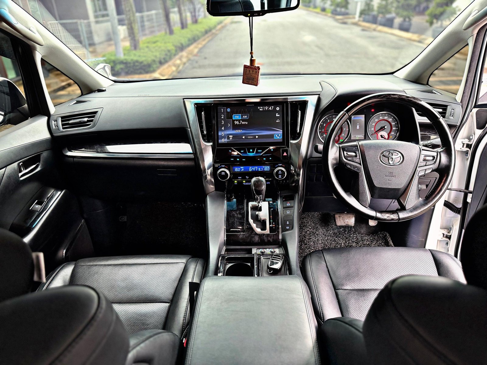 TOYOTA VELLFIRE ZG 2.5 AUTO - Image 8