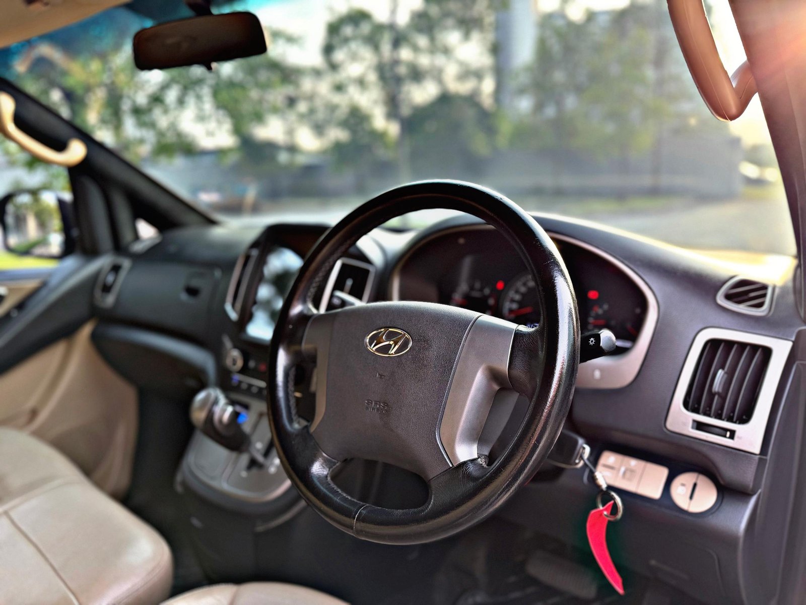 HYUNDAI STAREX 2.5 AUTO DIESEL - Image 5