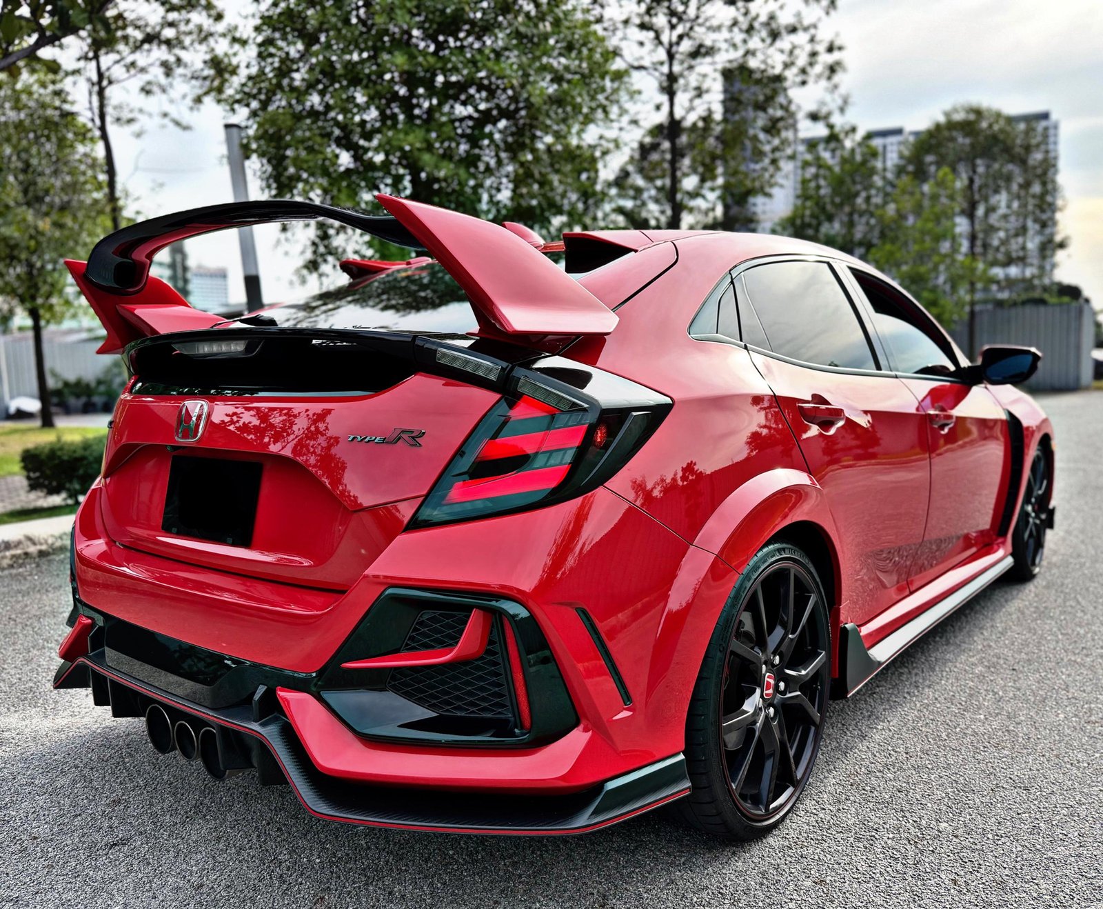 HONDA FK8 TYPE R 2.0 VTEC TURBO (M) - Image 2