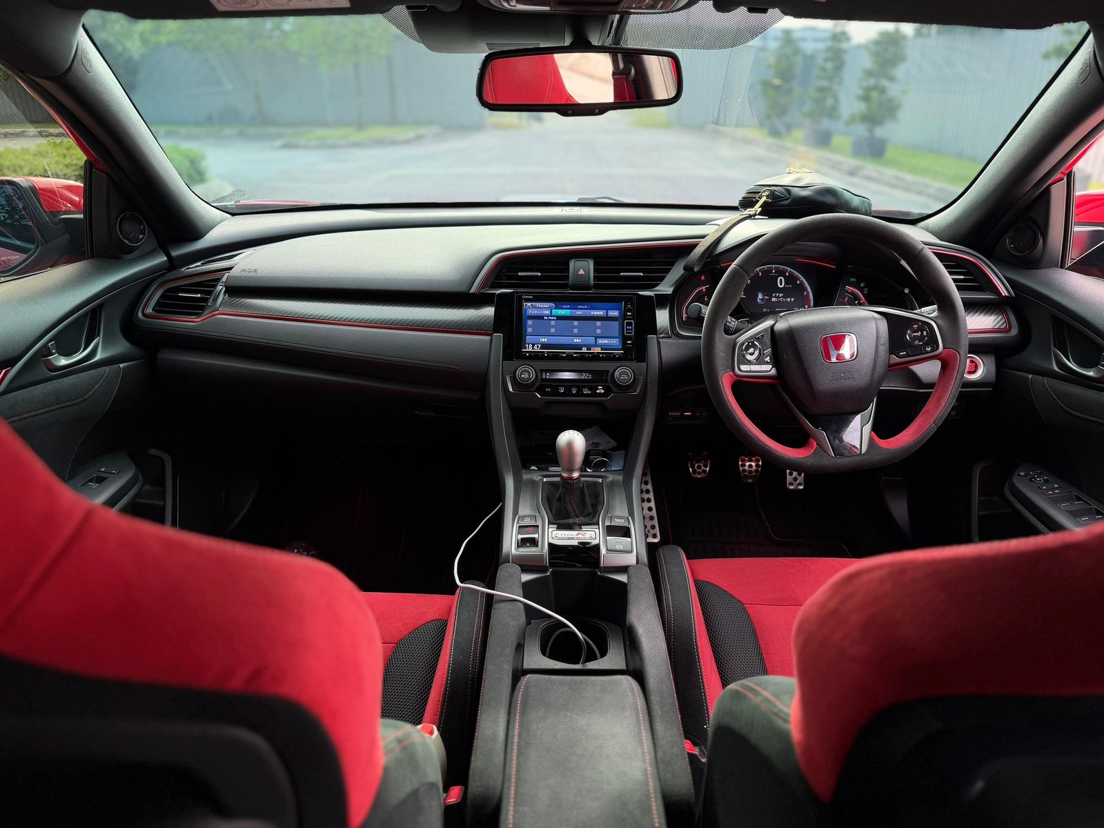 HONDA FK8 TYPE R 2.0 VTEC TURBO (M) - Image 5