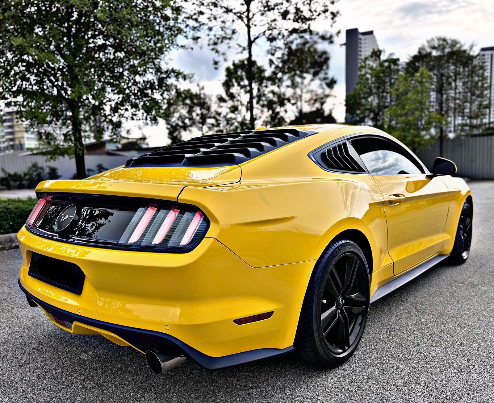 FORD MUSTANG 2.3 ECOBOOST (A) - Image 2