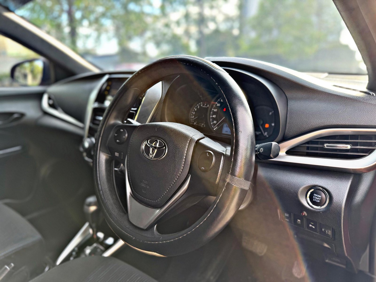 TOYOTA YARIS 1.5 E AUTO - Image 5