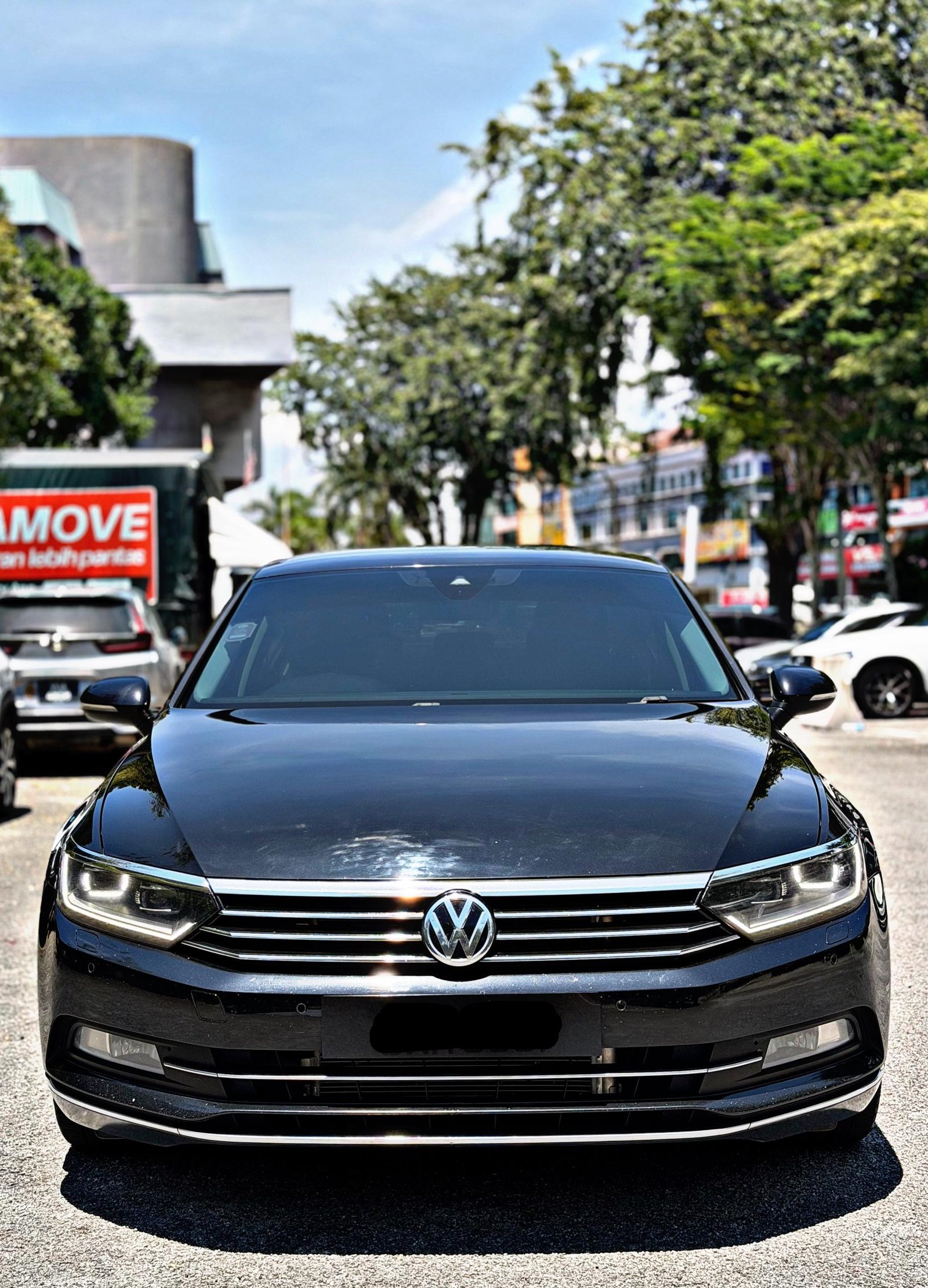 VOLKSWAGEN PASSAT B8 2.0 AUTO 4WD - Image 4