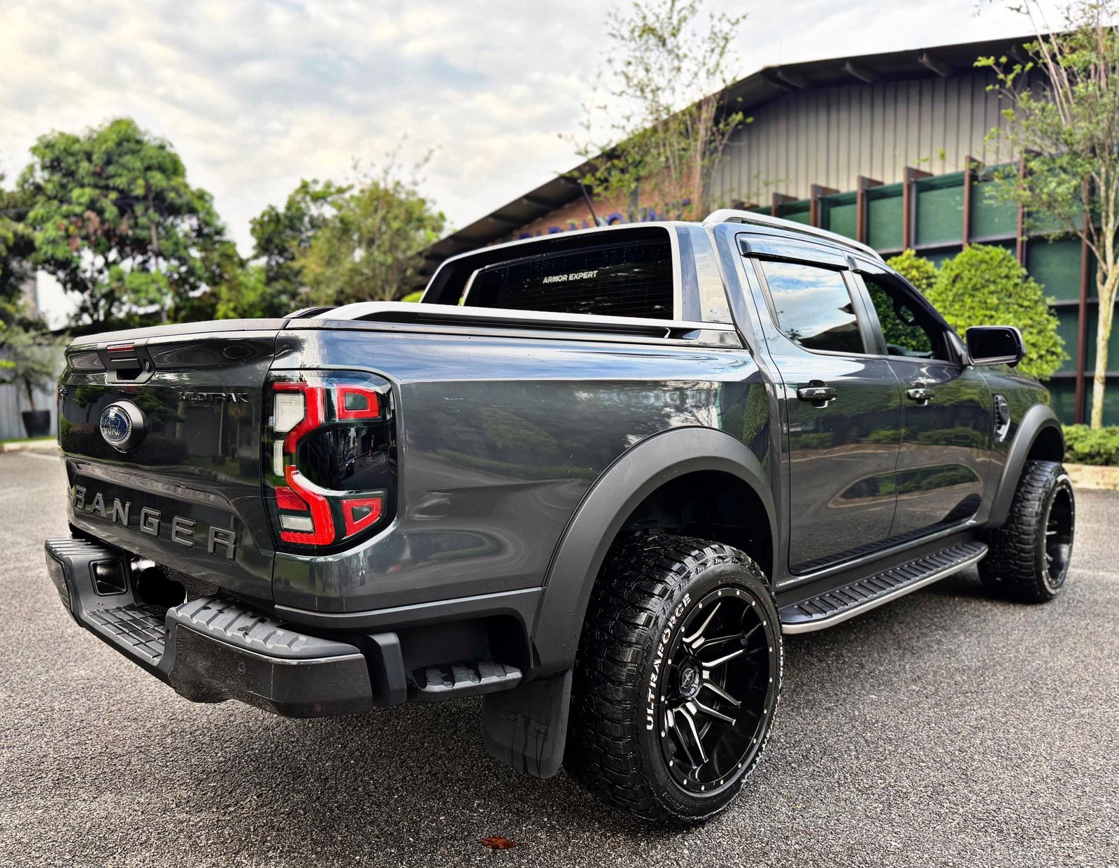 FORD RANGER WILDTRACK 2.0 AUTO 4WD - Image 2