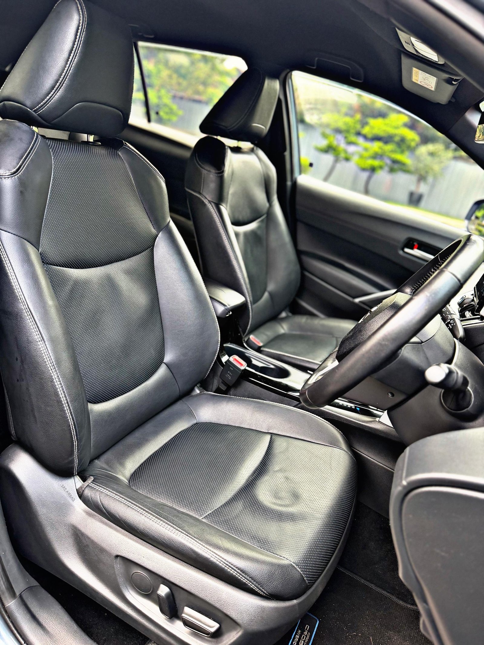 TOYOTA COROLLA CROSS 1.8 HYBRID - Image 9