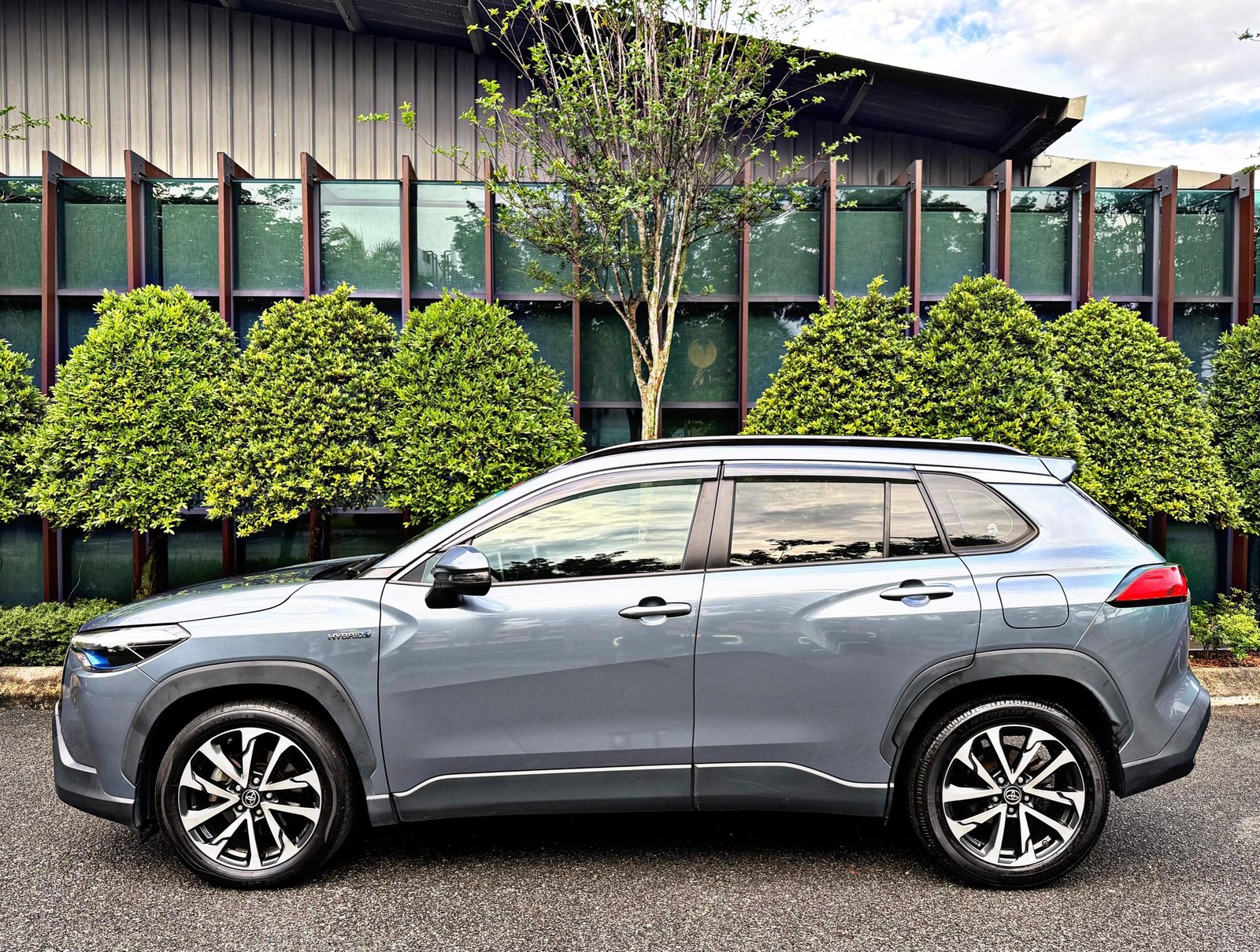 TOYOTA COROLLA CROSS 1.8 HYBRID - Image 11