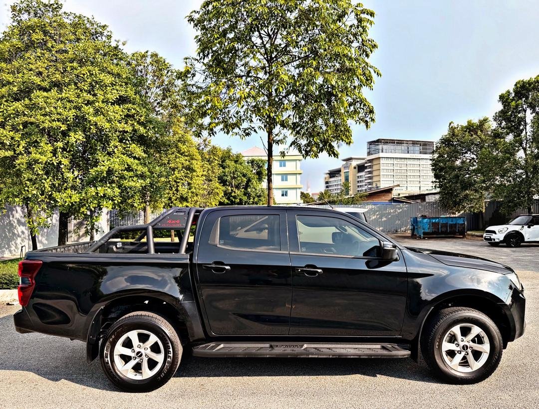ISUZU DMAX 1.9 AUTO PLUS - Image 11