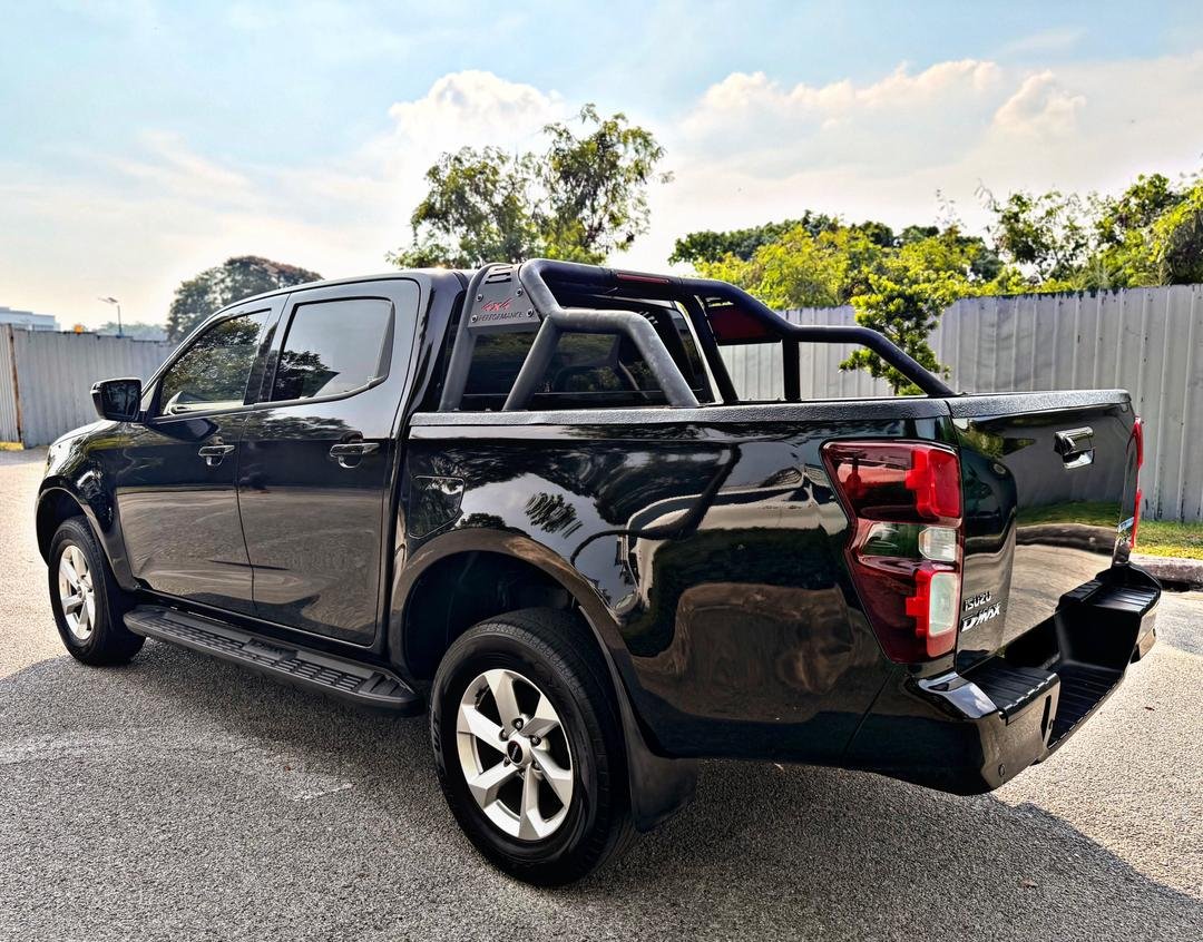 ISUZU DMAX 1.9 AUTO PLUS - Image 12