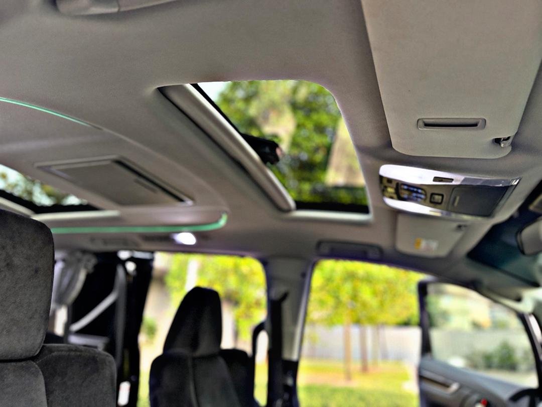 TOYOTA ALPHARD S SPEC DBA-AGH30W - Image 11