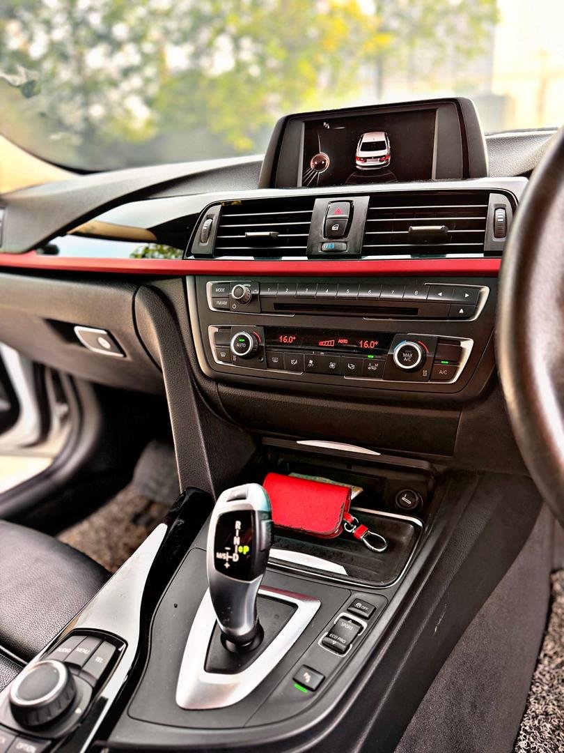 BMW F30 320i 2.0 AUTO - Image 6