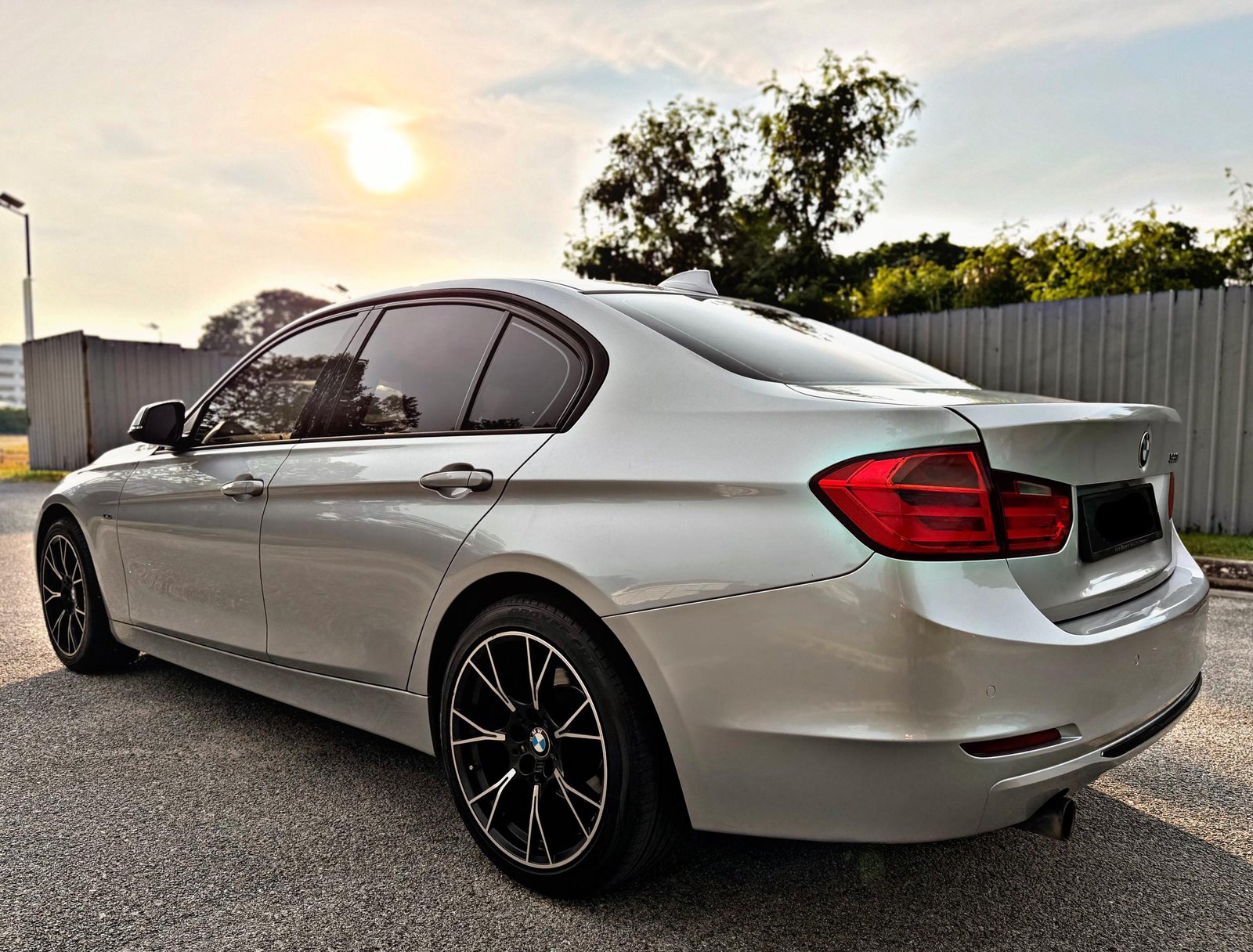 BMW F30 320i 2.0 AUTO - Image 9