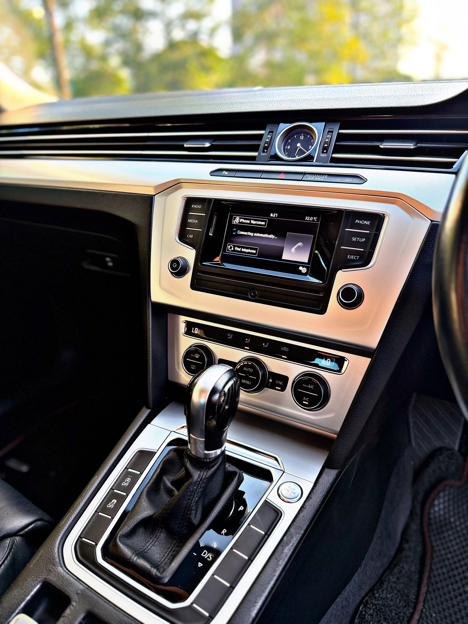 VOLKSWAGEN PASSAT 1.8 AUTO - Image 7